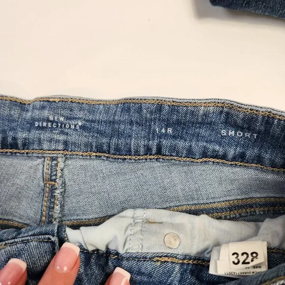 New Directions BUNDLE of 2 Pairs of Shorts Denim Roll Cuff Size 14 - Picture 6 of 14